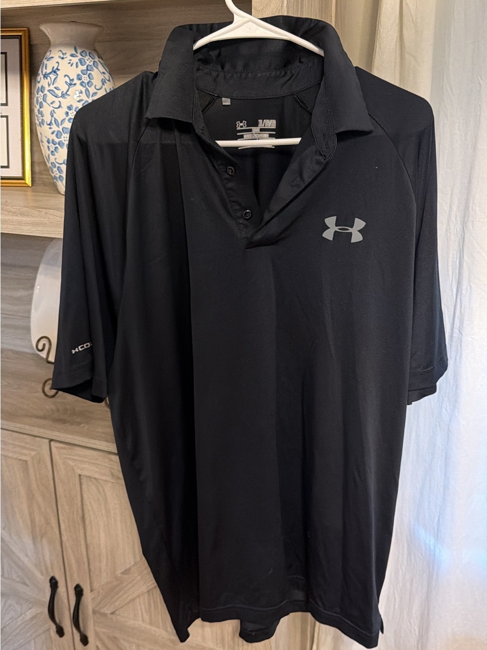 Under Armour Men’s Black Polo with Silver Logo